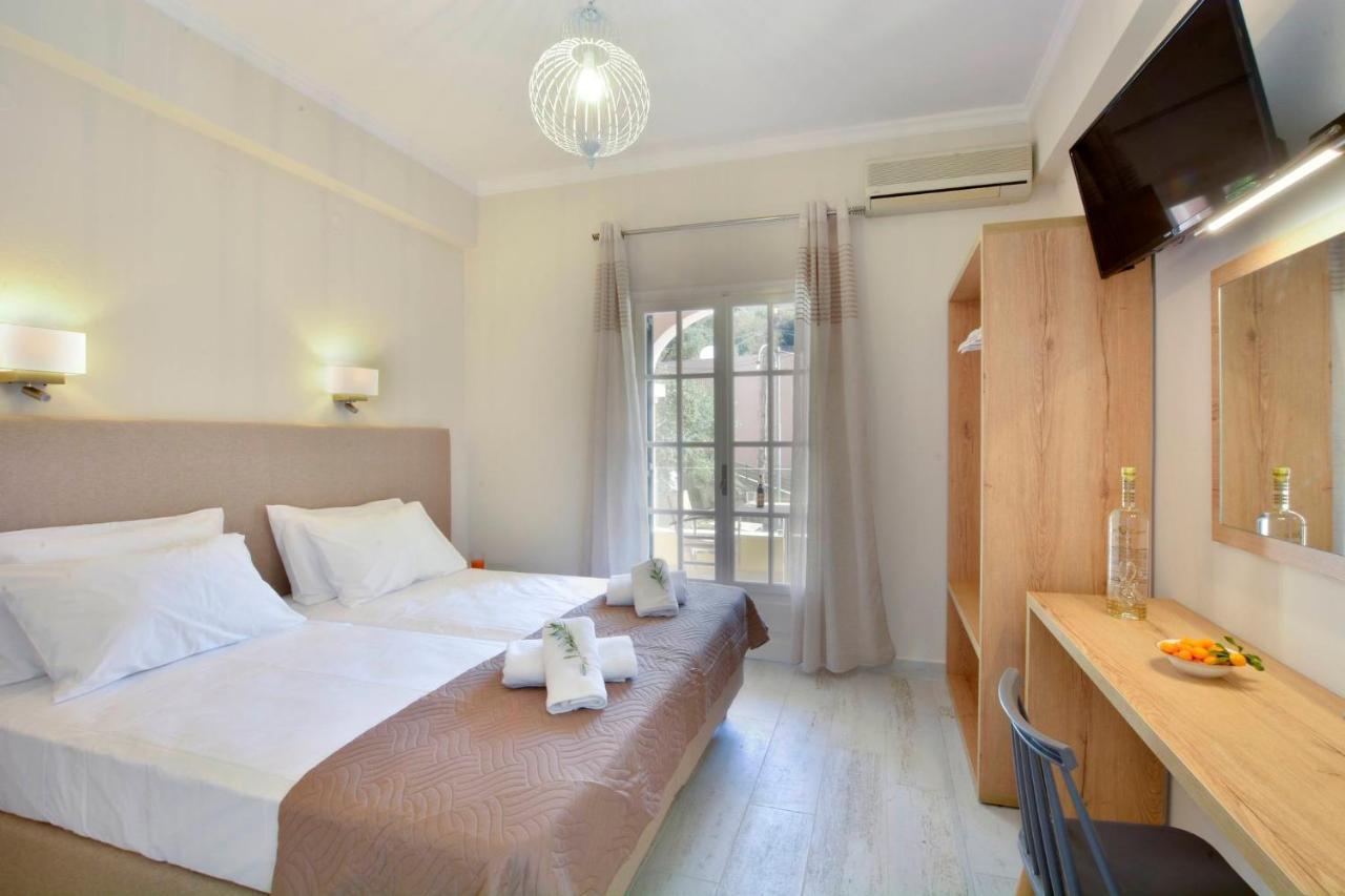 Dimitris Residence 1 カラミ エクステリア 写真